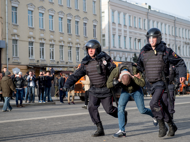 Russia: Fierce Crackdown On Opposition Activists Ahead Of Presidential ...